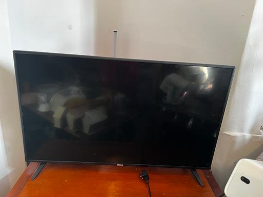 Buy & Sell The Headland Hartlepool - Photos for 36 inch smart tv