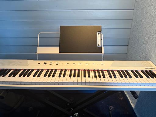Buy & Sell Abbey Hey Manchester - Photos for Alesis Recital 88 Key Digital Piano Keyboard