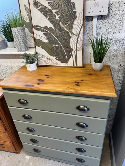 Buy & Sell Hoobrook Wyre Forest - Photos for Pine chest of drawers