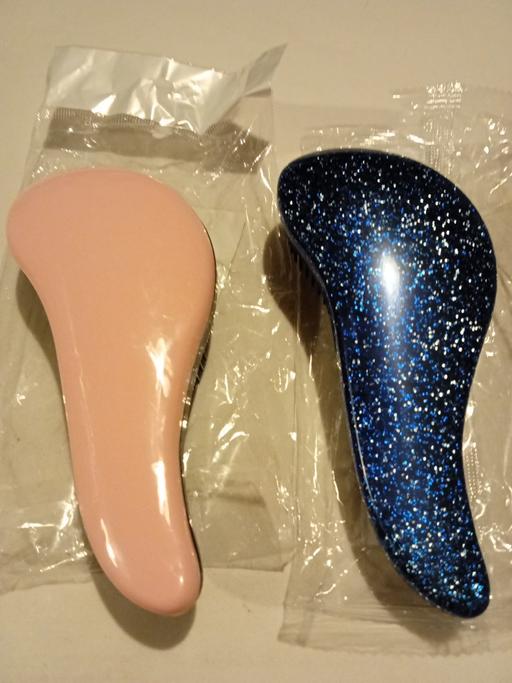 Buy & Sell Horncastle East Lindsey - Photos for 2 brand new ladies Massage hair brushes