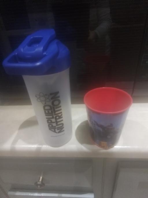 Buy & Sell Sutton Coldfield Birmingham - Photos for NEW WATER HOLDER WITH HANDLE & BEAKER