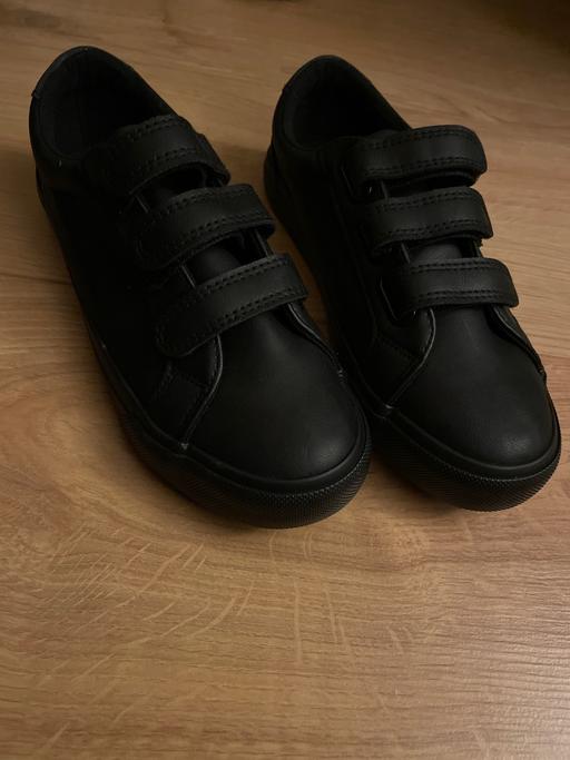 Buy & Sell Rowley Village Sandwell - Photos for Boys school shoes/trainers size 1