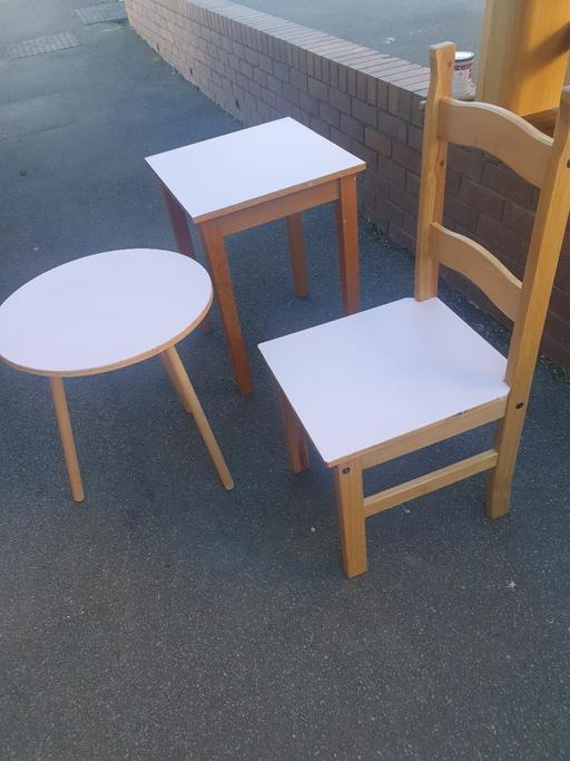 Buy & Sell Pensnett Dudley - Photos for Lilac Top Furniture, 2 Wooden Tables & Chair