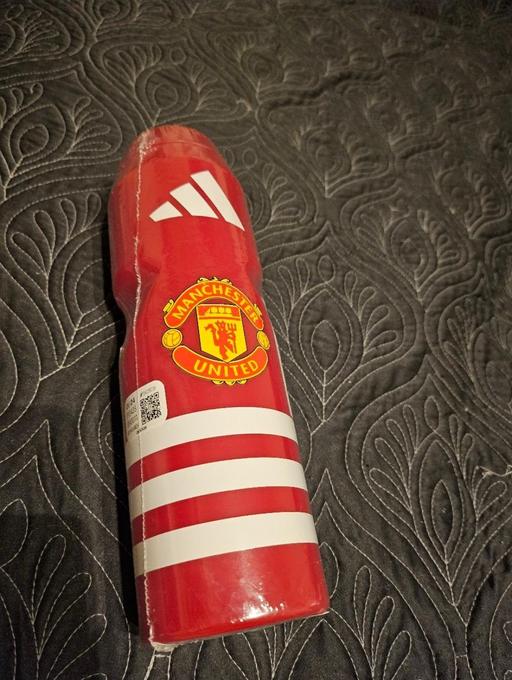 Buy & Sell Penn Fields Wolverhampton - Photos for BN Man Utd water bottle
