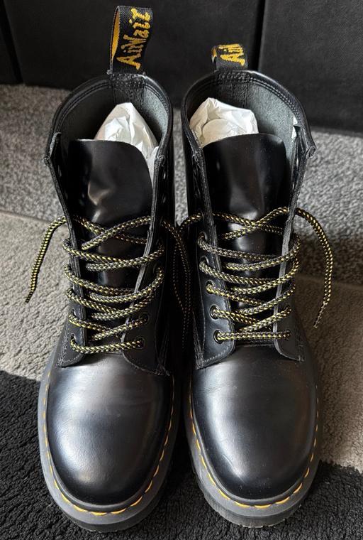 Buy & Sell Chickenley Kirklees - Photos for 1460 Dr Martens Bex platform leather boots