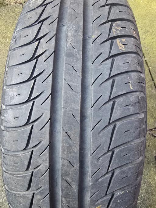 Vehicles Holly Hall Dudley - Photos for peugeot 207 tyre