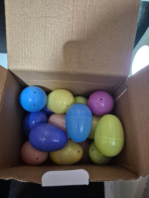 Buy & Sell Crumpsall Manchester - Photos for new Box Of 24 Assorted Eggs With Bracelets