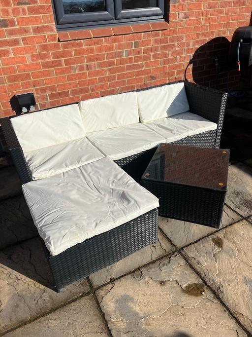 Buy & Sell Nazeing Epping Forest - Photos for Rattan seating and table set