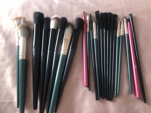 Buy & Sell Longley Sheffield - Photos for Makeup brush set