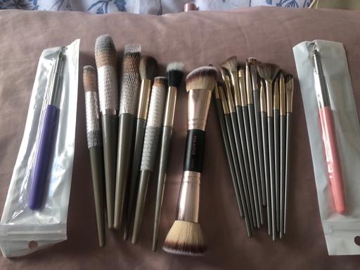 Buy & Sell Longley Sheffield - Photos for Make up brushes and bits