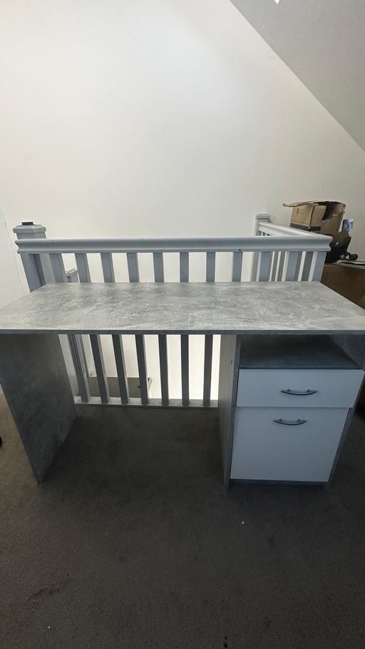 Buy & Sell Southall Ealing - Photos for Grey Desk with Built in drawers