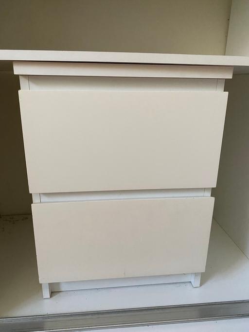 Buy & Sell Primrose Hill North West London - Photos for 2 bedside tables