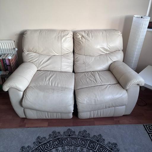 Buy & Sell Grange Park North London - Photos for Cream Leather 2-Seater Recliner Sofa - Free