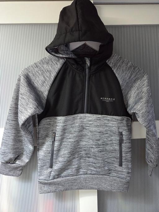Buy & Sell Weston Point Halton - Photos for Age 7-8 MCKENZIE quarter zip hoody