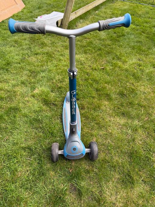 Buy & Sell Streetly Walsall - Photos for Globber ultimum folding 3 wheel scooter blue