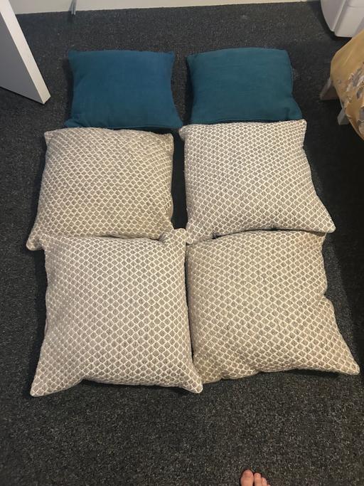 Buy & Sell Chatham Medway - Kent - Photos for Cushions x 6