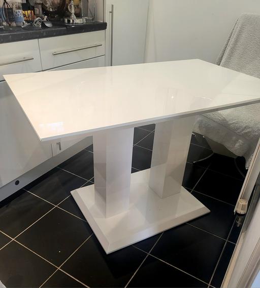Buy & Sell Middlesbrough Town Centre Middlesbrough - Photos for Dining room table