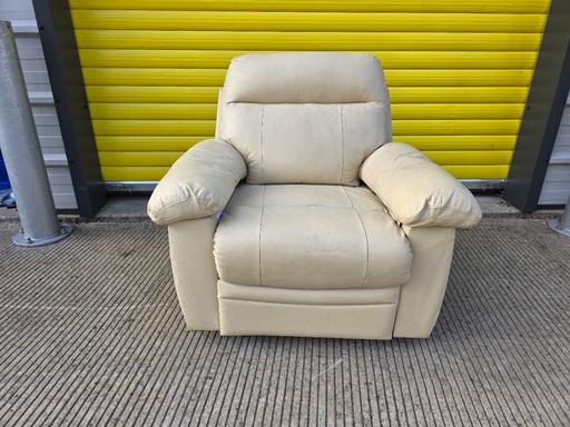 Buy & Sell Birmingham New Street Birmingham - Photos for scs leather electric recliner chair