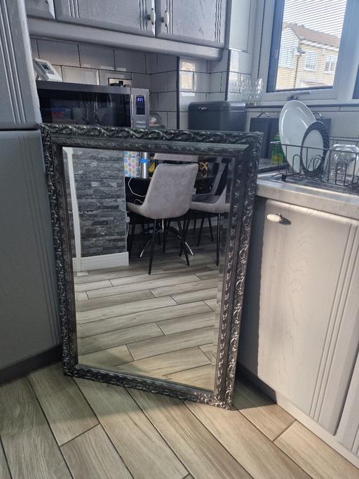 Buy & Sell Scholes Rotherham - Photos for very large silver /black bevelled mirror
