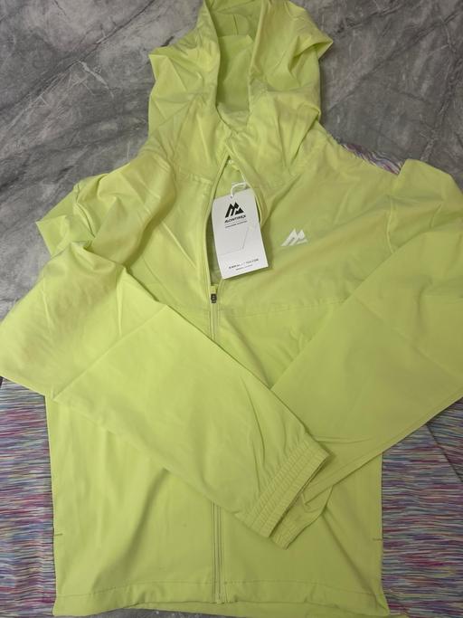 Buy & Sell Bold Saint Helens - Photos for Woman’s XL montirex windbreaker brand new