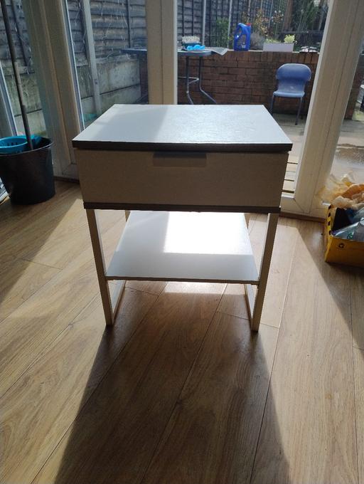 Buy & Sell Oldbury Sandwell - Photos for Bed side table £10