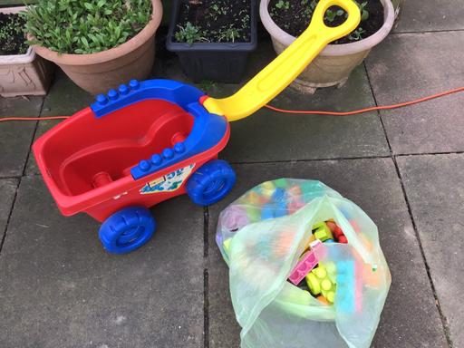 Buy & Sell Essington Wolverhampton - Photos for Mega blocks truck and bricks