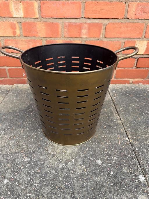 Buy & Sell Bordesley Green Birmingham - Photos for Log bin / planter