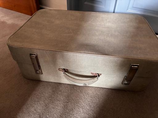 Buy & Sell Lye Dudley - Photos for Vintage Suitcase