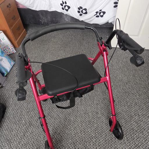Buy & Sell Northfield Birmingham - Photos for 4 wheel walker