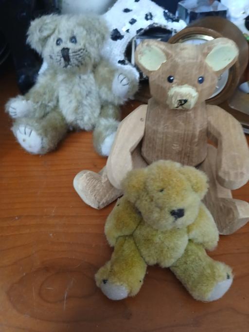 Buy & Sell Netherton Dudley - Photos for 3 little teddy's one wood