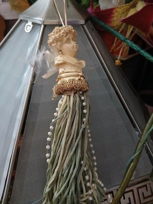 Buy & Sell Holly Hall Dudley - Photos for old hang up lucky lady