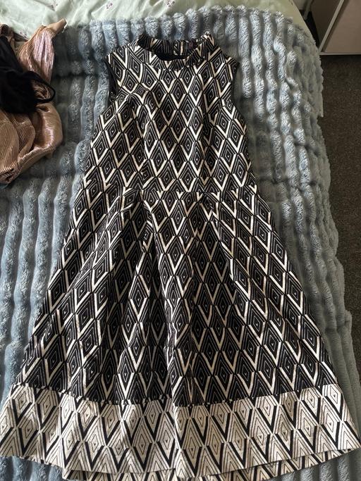 Buy & Sell Hurst Business Park Dudley - Photos for Dress