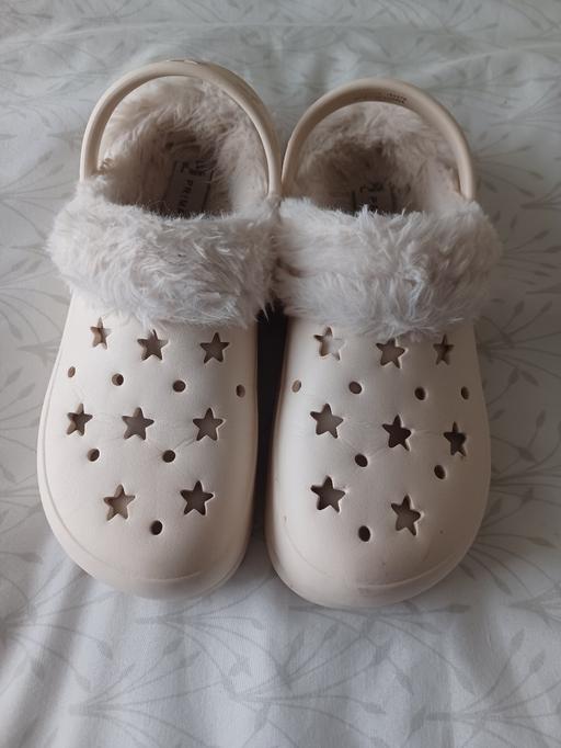 Buy & Sell Eckington North East Derbyshire - Photos for primark fur lined crocs size 2