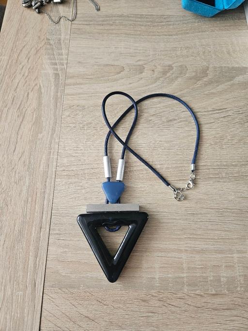 Buy & Sell Newton Doncaster - Photos for Large necklace..like new