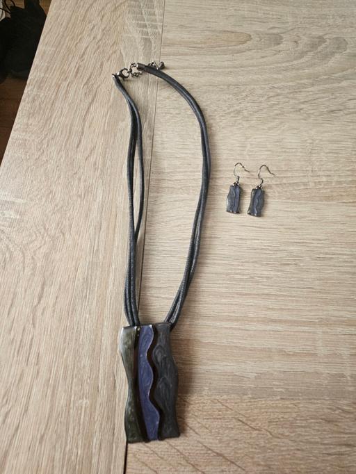 Buy & Sell Newton Doncaster - Photos for Necklace and earrings set..NEW