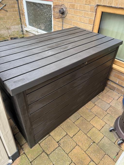 Buy & Sell Greenfield Oldham - Photos for Keter Storage Box