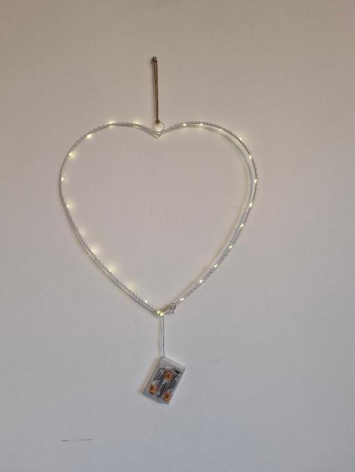 Buy & Sell North Anston Rotherham - Photos for WHITE HEART WITH LIGHTS