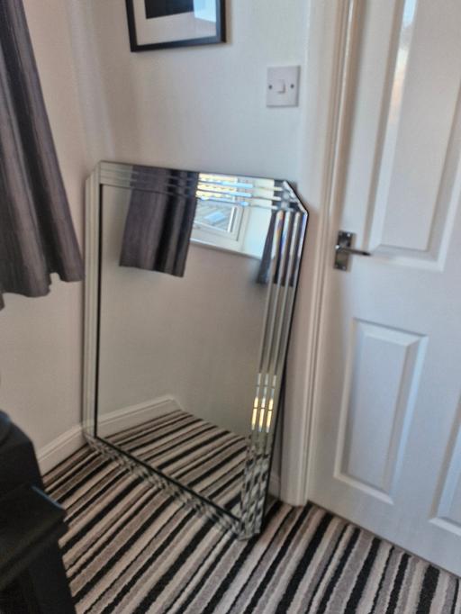 Buy & Sell Anston Rotherham - Photos for VERY LARGE WALL/STANDING MIRROR