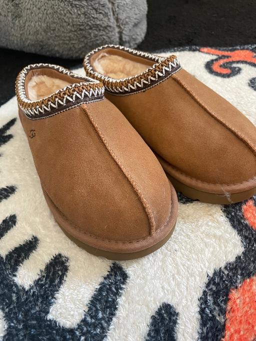 Buy & Sell Lochgelly Fife - Photos for woman’s size 4 Uggs, never worn