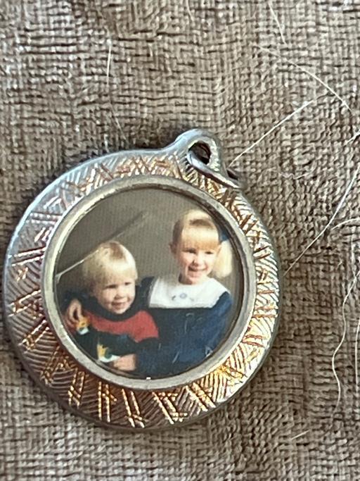Buy & Sell Ovingdean Brighton - Photos for Beautiful vintage pendant