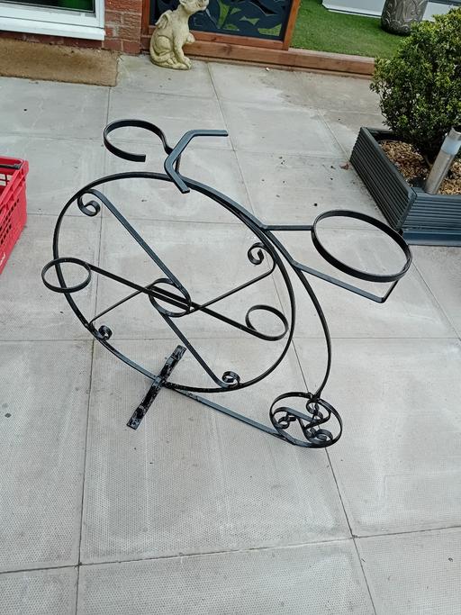 Buy & Sell Tipton Sandwell - Photos for penny farthing planter with artificial flower