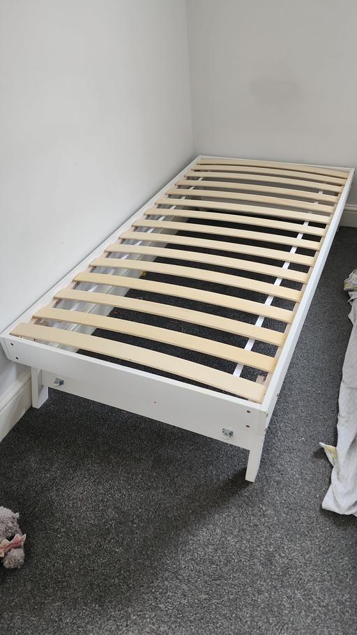 Buy & Sell Ravenscourt Park Station Hammersmith and Fulham - Photos for Trundle Bed - Single | White