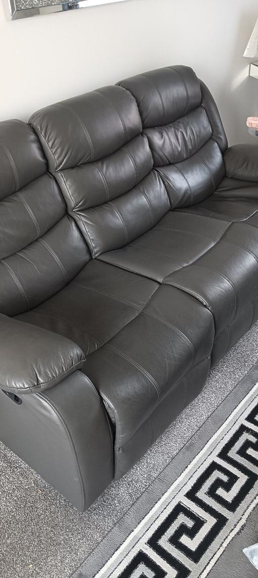 Buy & Sell Houghton Le Spring Sunderland - Photos for 3 +2 Grey Recliner,s