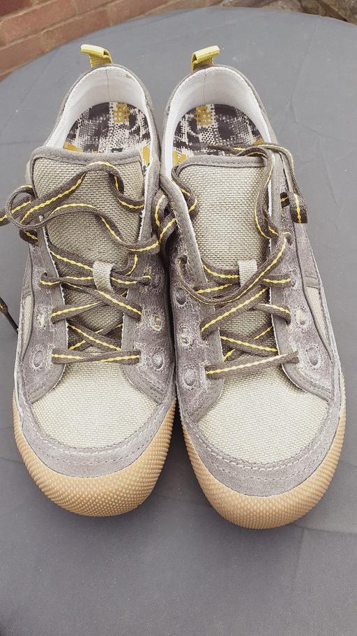 Buy & Sell Sundon Luton - Photos for Merrells Size 11 (LU33BY)