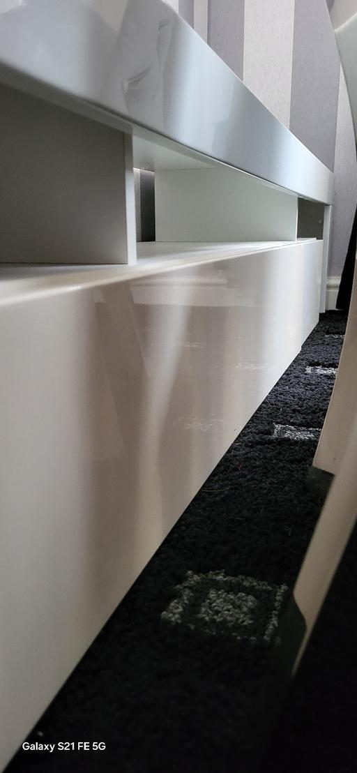 Buy & Sell Bloxwich Walsall - Photos for WHITE LONG UNIT