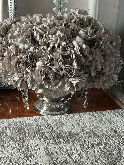 Buy & Sell Littleborough Rochdale - Photos for Very large and beautiful grey flower decor
