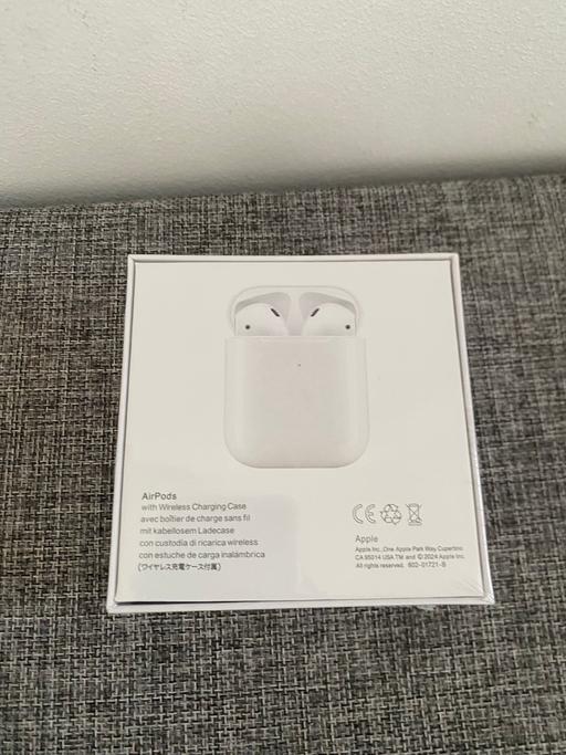 Buy & Sell Stepney East London - Photos for EarPods 2nd Gen