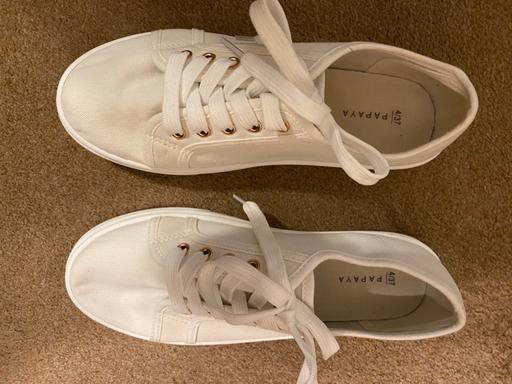 Buy & Sell Bradmore Wolverhampton - Photos for White pumps
