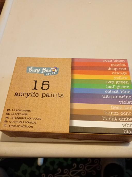 courses Horncastle East Lindsey - Photos for new box of 15 Acrylic paints