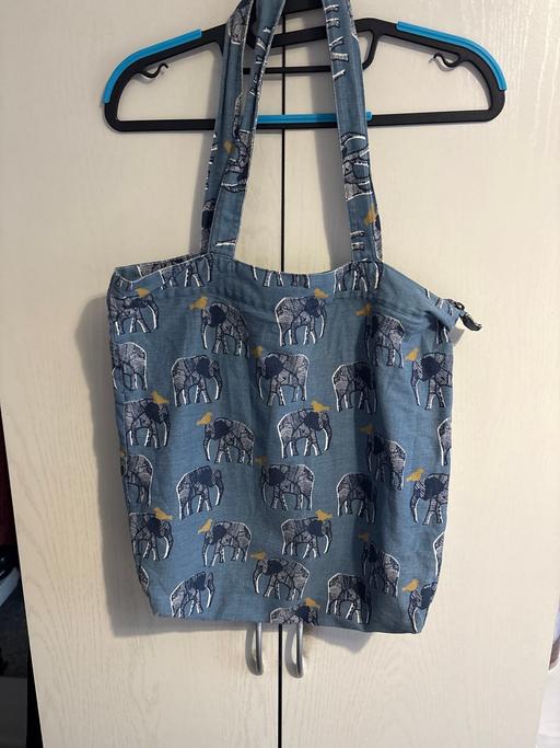 Buy & Sell Woodsetton Dudley - Photos for FatFace tote bag